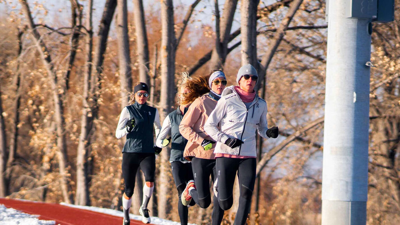 겨울엔 뭐 입고 뛰어? 올겨울 달리기를 위한 러닝 미드레이어 상의 추천