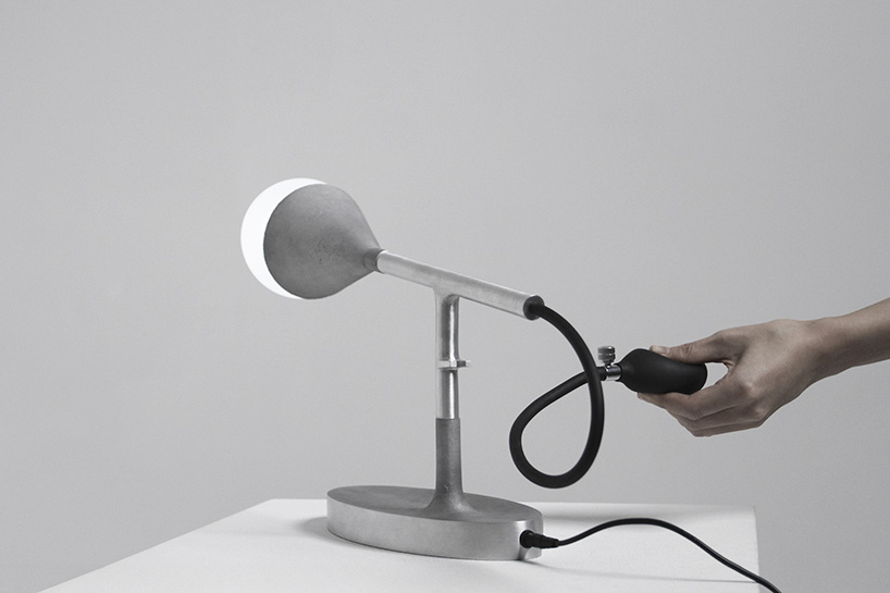 인터랙티브 조명 시리즈는 공기 압력을 사용하여 팽창 램프 구조를 활성화합니다