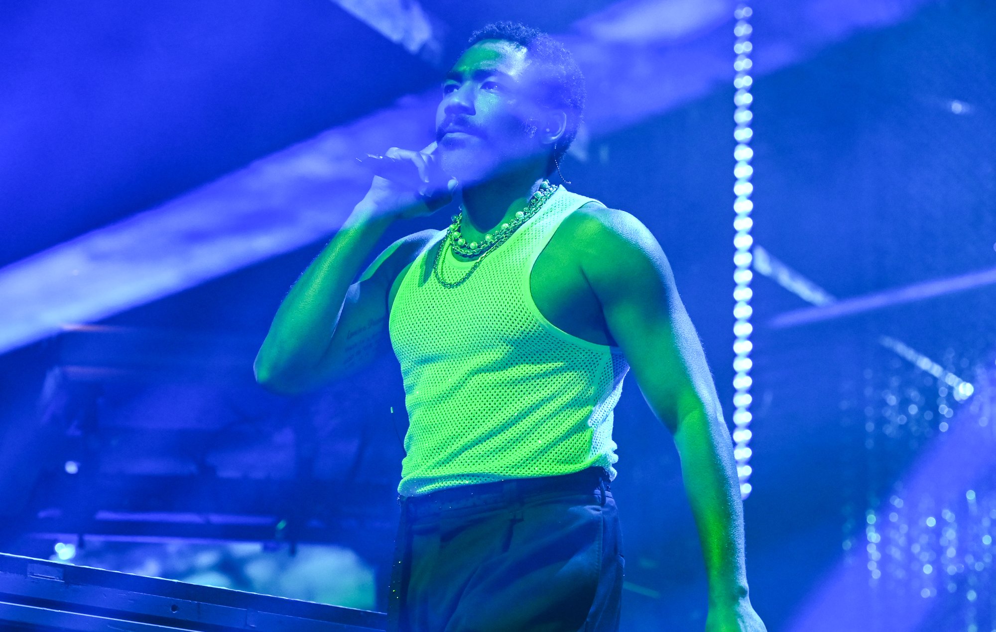 도널드 글로버(Donald Glover)는 뇌졸중과 일련의 건강 문제로 인해 마지막 투어를 취소해야 했다고 밝혔습니다