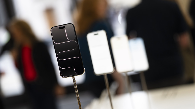 보고서에 따르면 iPhone Air 2는 2026년 출시를 염두에 두지 않았습니다