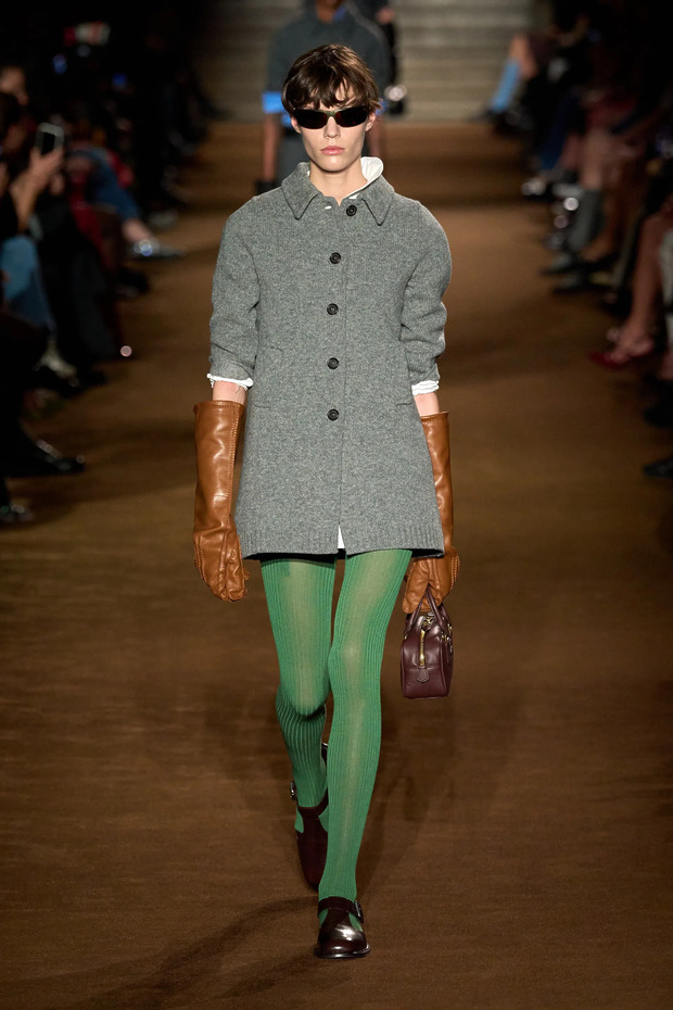 겨울 룩에 컬러 더하기, ‘이 아이템’과 함께라면 어렵지 않아요!