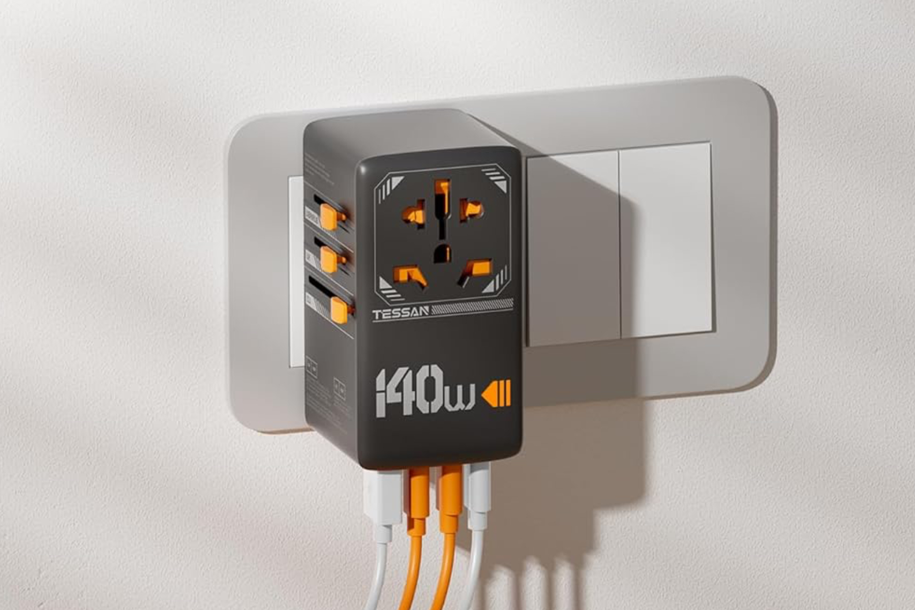 Tessan의 140W 범용 여행용 어댑터가 사상 최저치를 기록했습니다