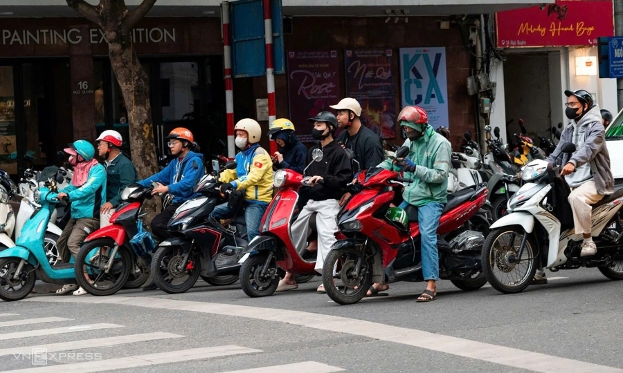 하노이, 2026년부터 시내 지역 휘발유 오토바이 운행 금지 고려