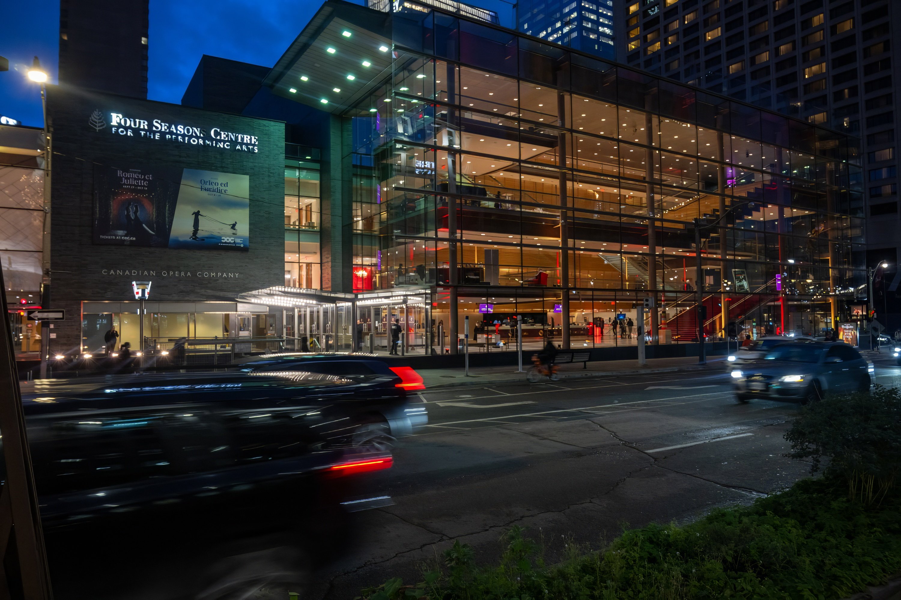 캐나다 오페라단의 앙상블 스튜디오 대회 및 갈라에서 놓친 내용은 다음과 같습니다