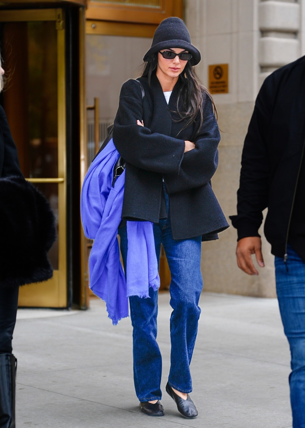 머리부터 발끝까지 더 로우로 입으면?